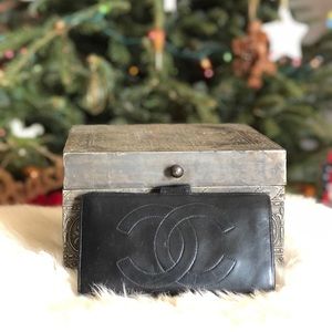 🎁😍Classic Auth. Vintage Chanel Wallet!🥰